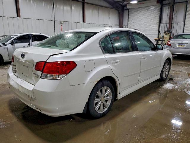 Subaru Legacy 2.5i Image 4