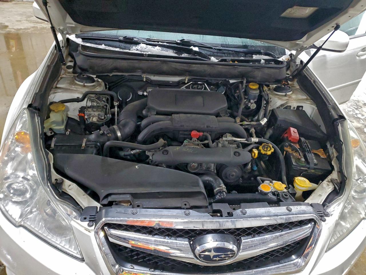 Subaru Legacy 2.5i Image 9