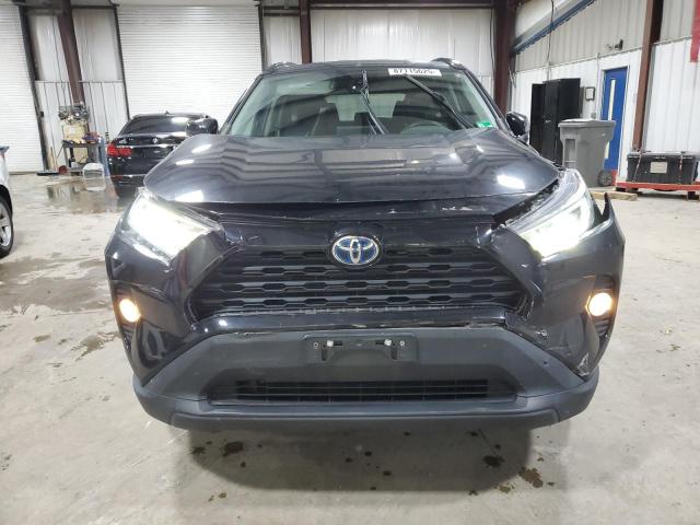 Toyota RAV4 Xle Image 3
