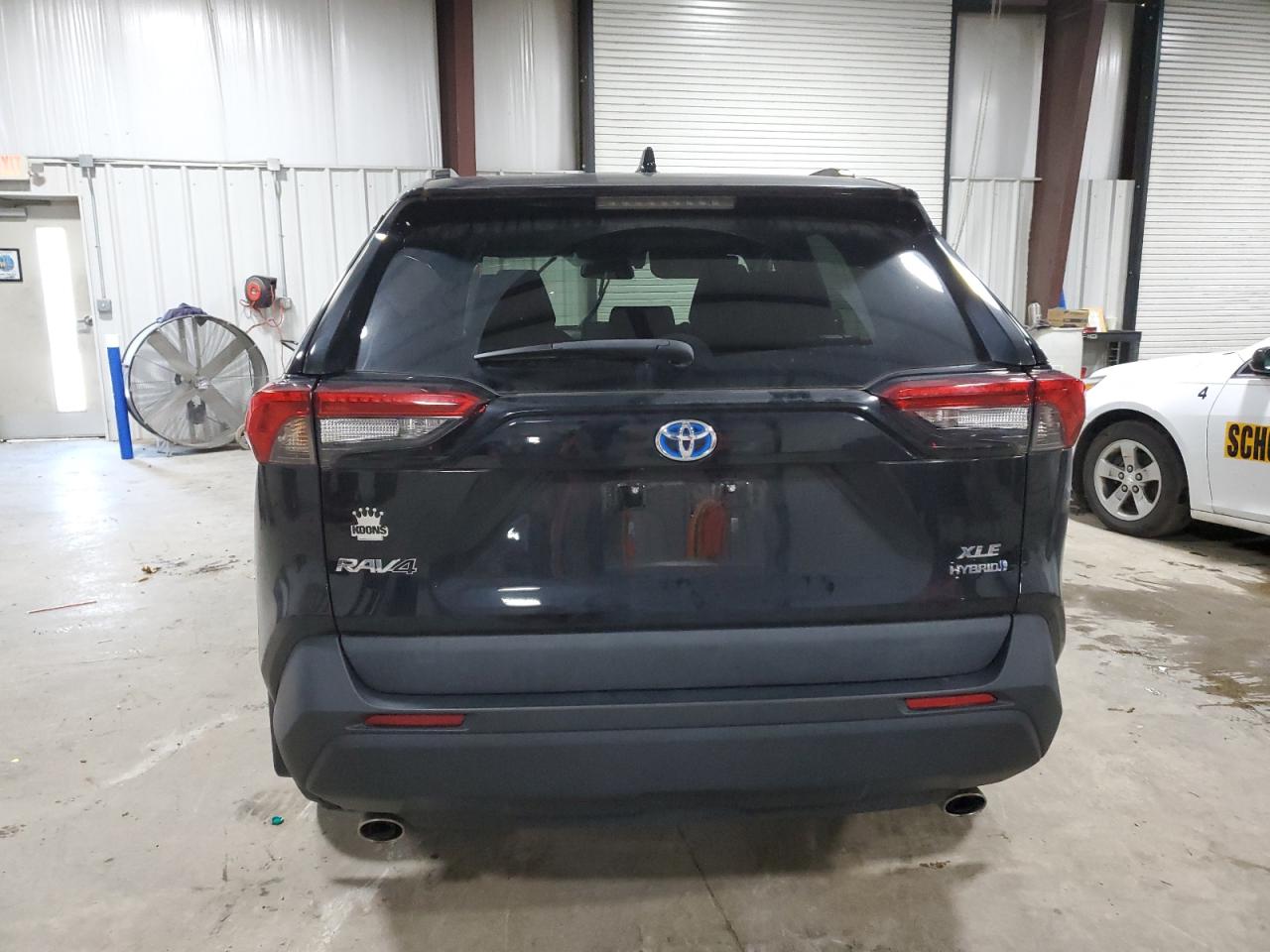 Toyota RAV4 Xle Image 4