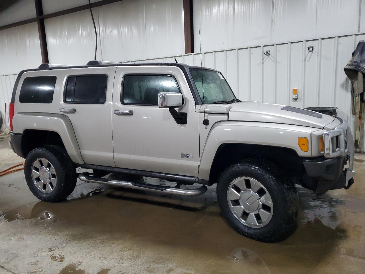 HUMMER H3 Image 11