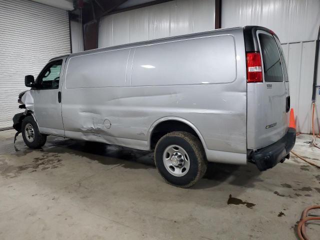 Chevrolet Express Image 2