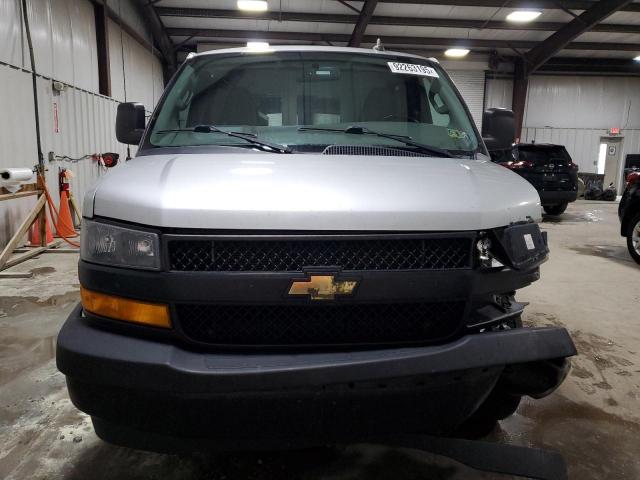Chevrolet Express Image 8