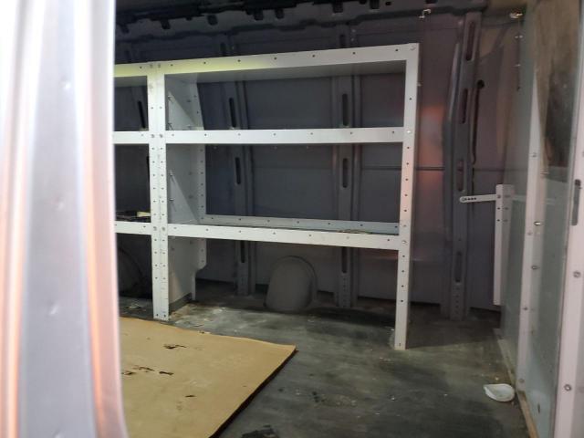 Chevrolet Express Image 6