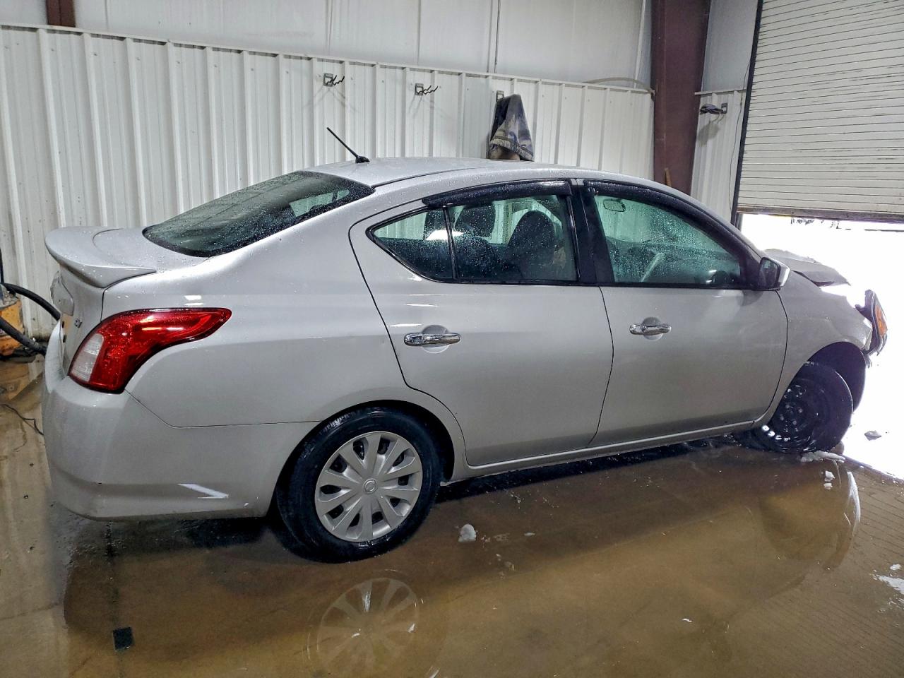 Nissan Versa S Image 5