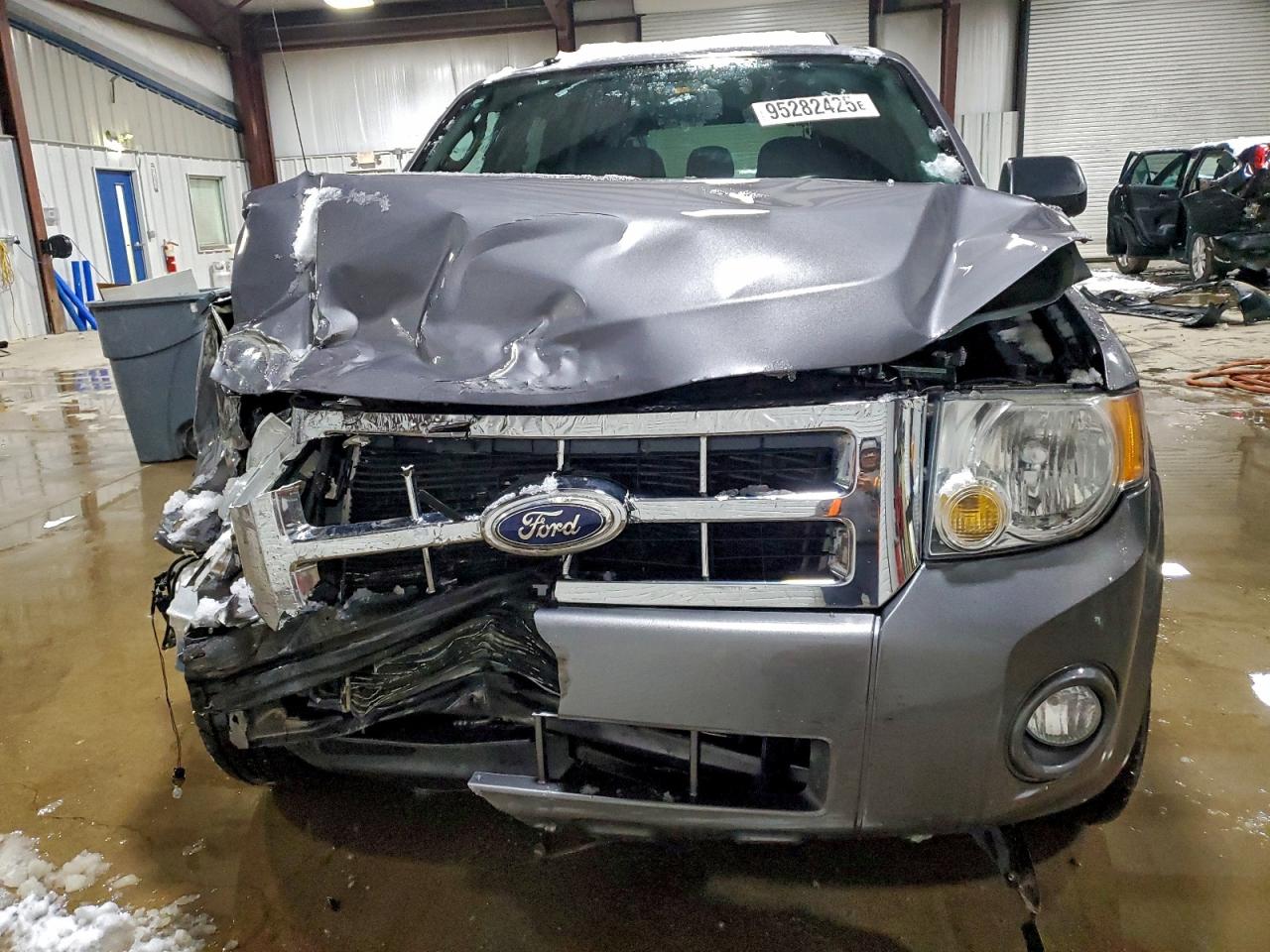 Ford Escape Xlt Image 10