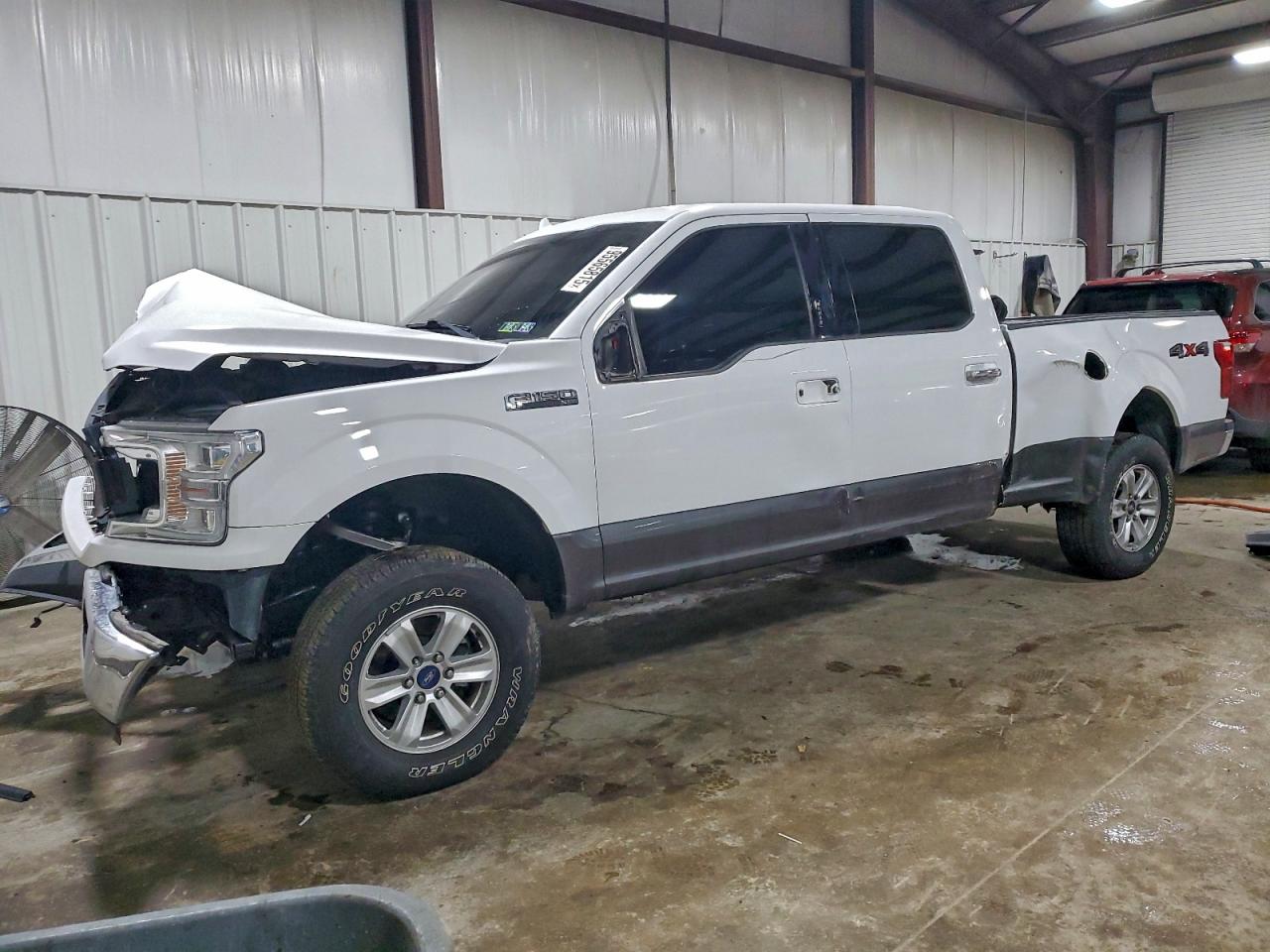 Ford F-150 Supercrew Image 1