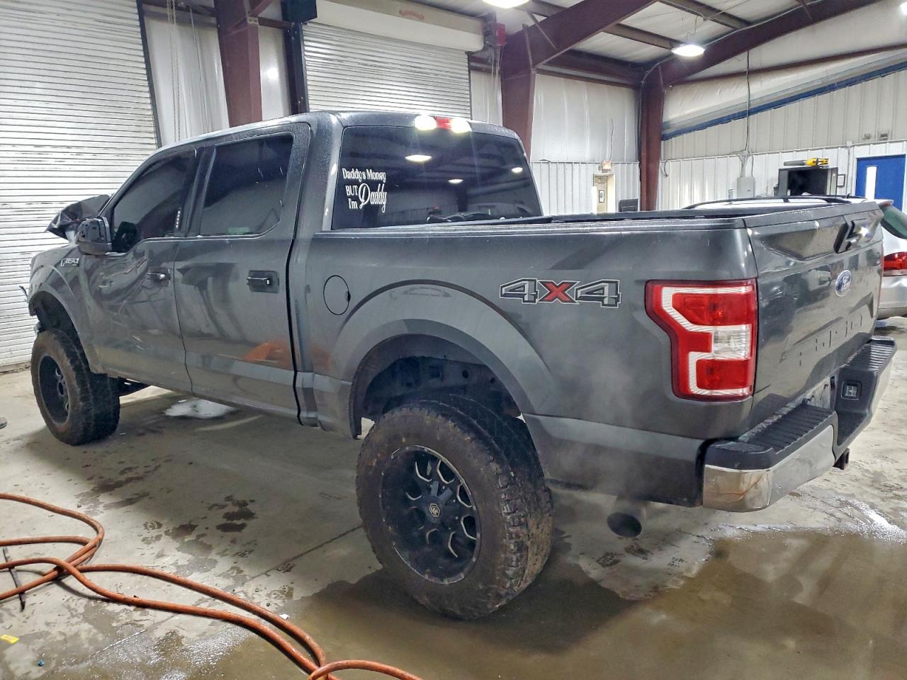 Ford F-150 Supercrew Image 8