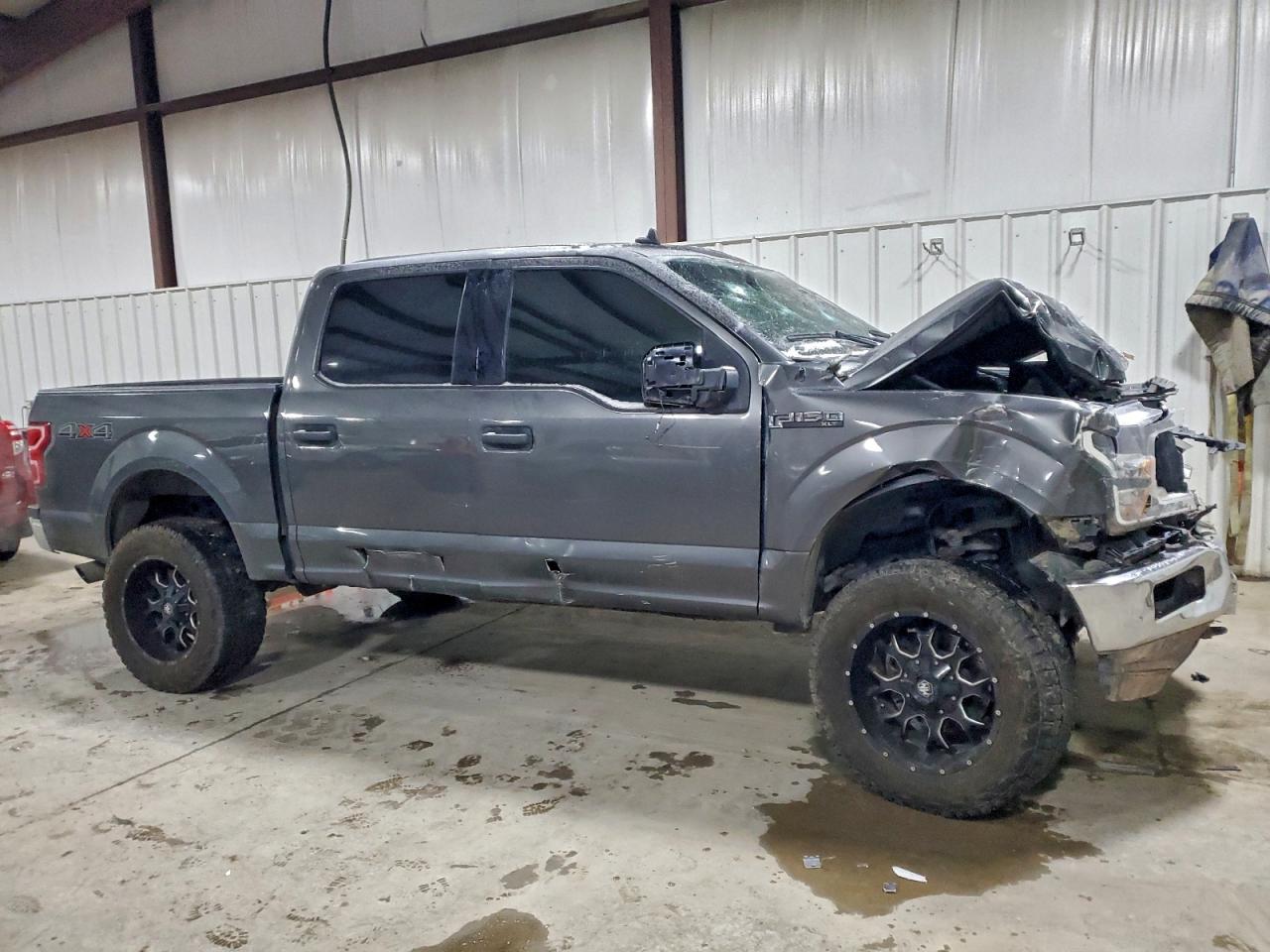 Ford F-150 Supercrew Image 2