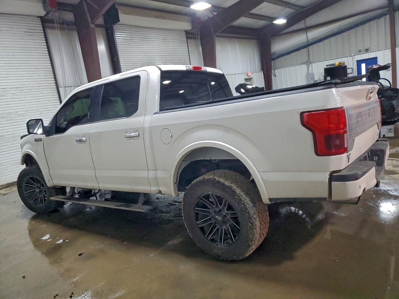 Ford F-150 Supercrew Image 3