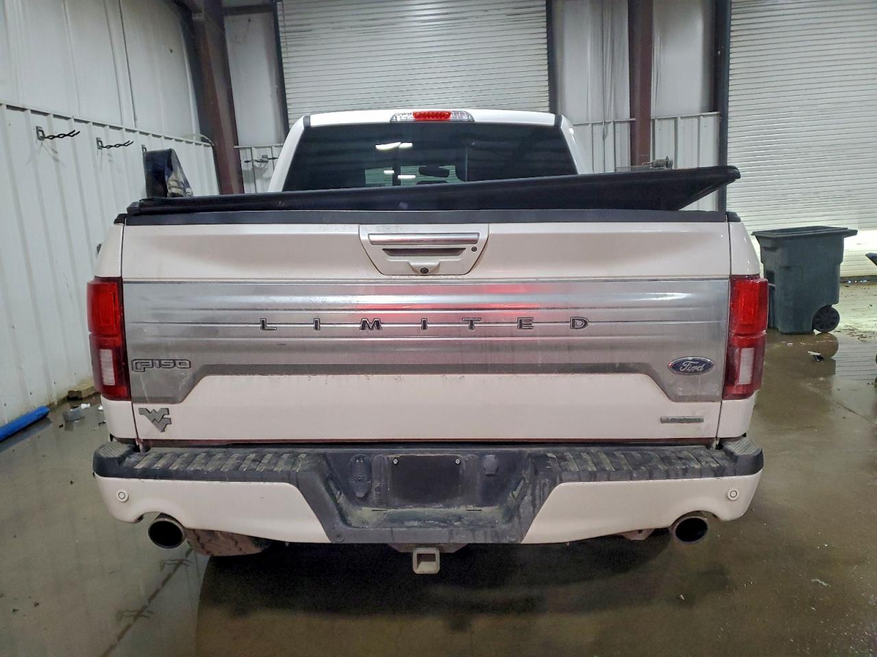 Ford F-150 Supercrew Image 12