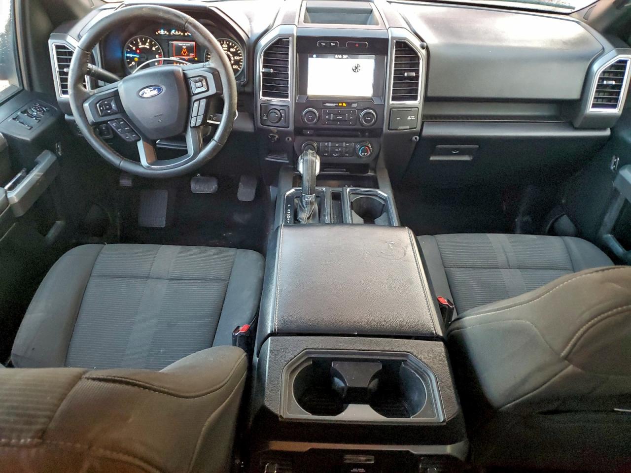 Ford F-150 Super Cab Image 9