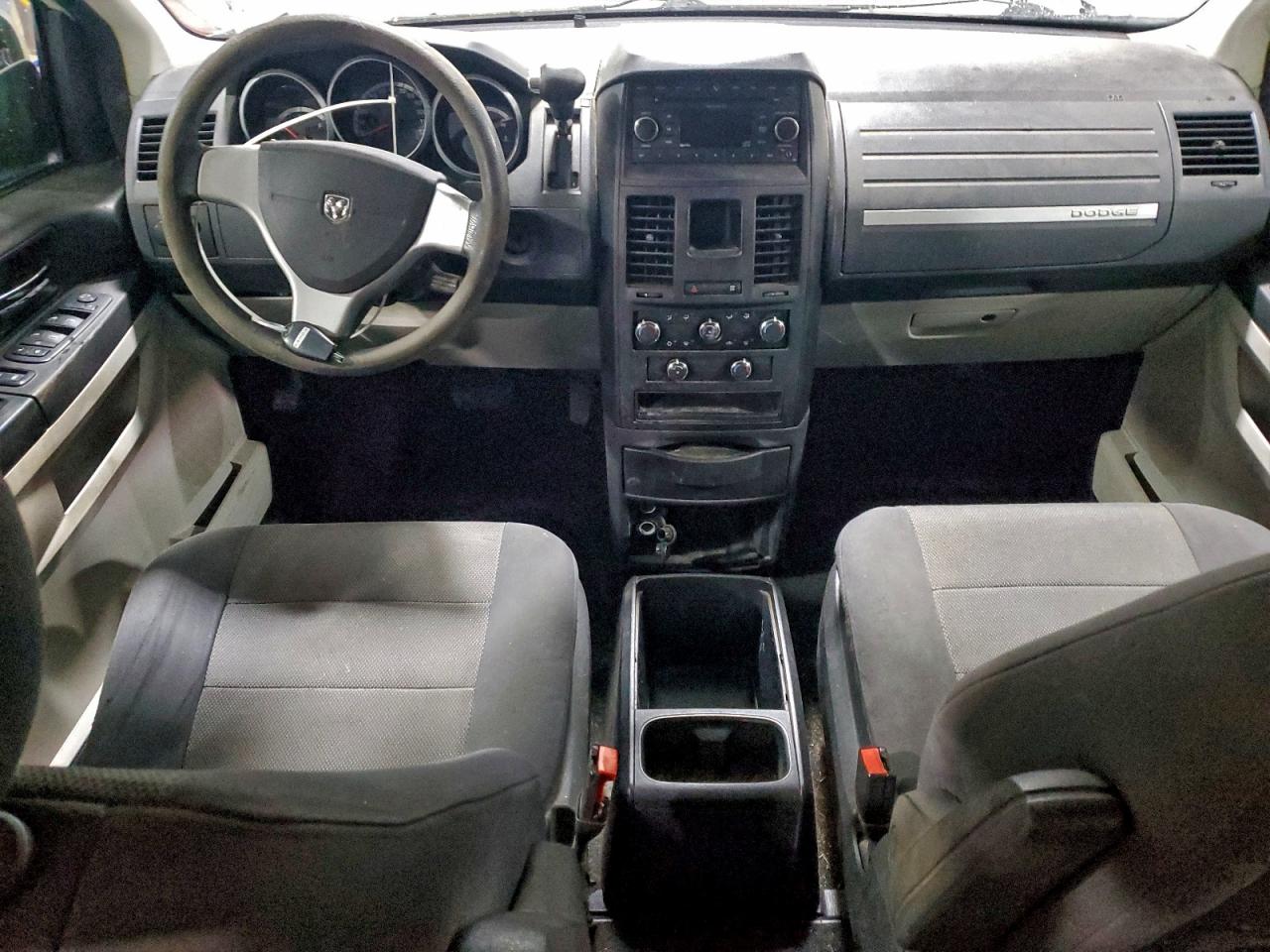 Dodge Caravan Se Image 8