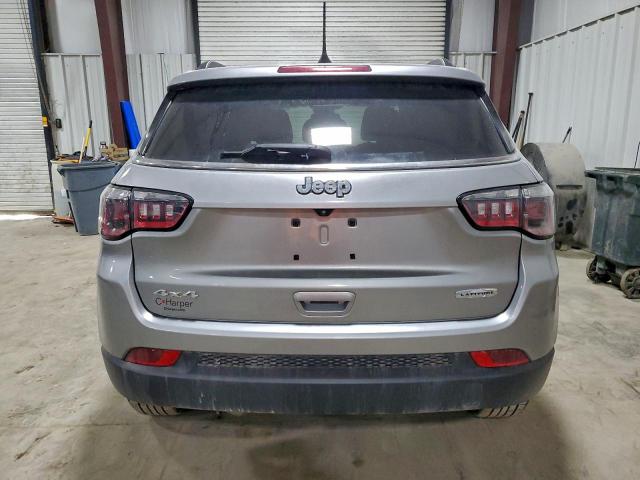 Jeep Compass Latitude Image 10