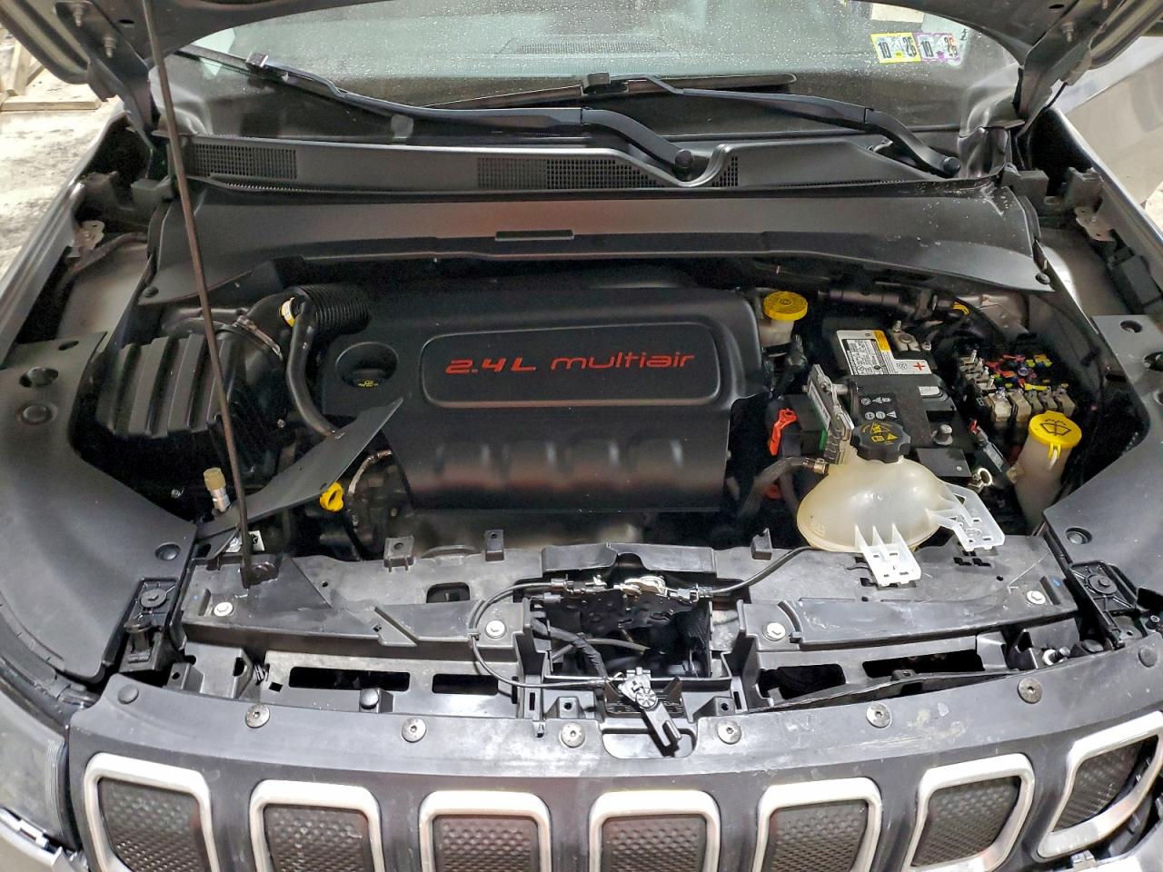 Jeep Compass Latitude Image 13