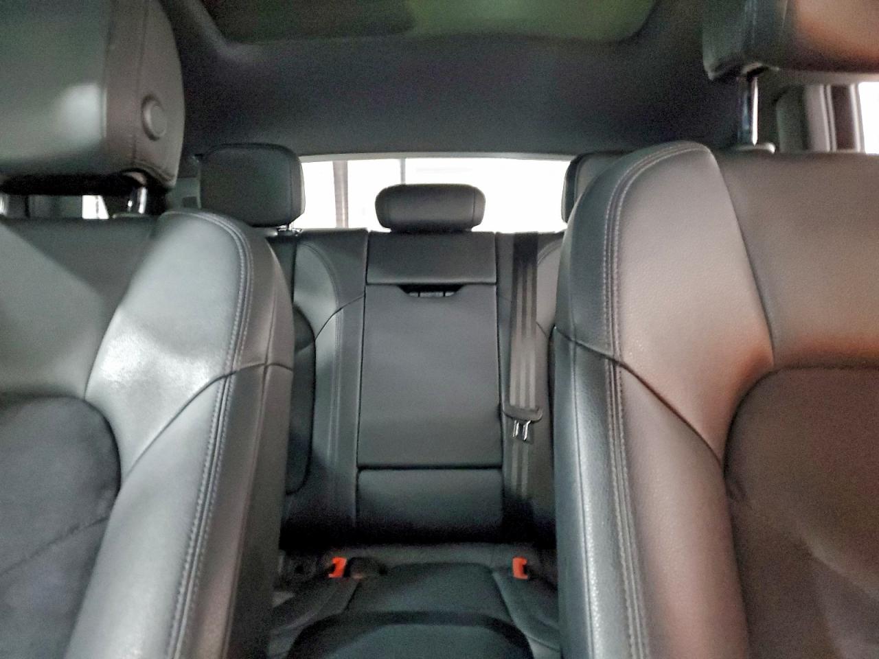 Porsche Macan Image 13