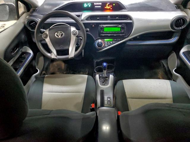Toyota Prius Image 6