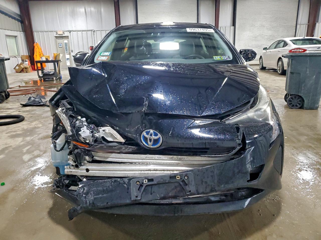 Toyota Prius Image 2