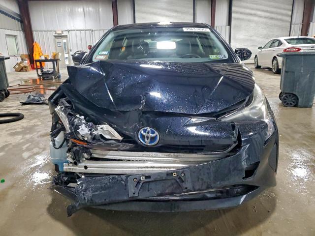 Toyota Prius Image 2