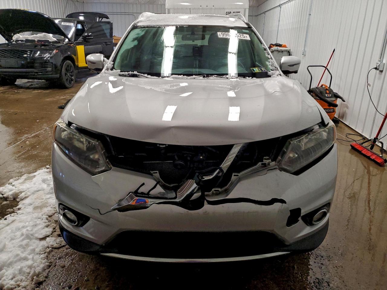 Nissan Rogue S Image 6