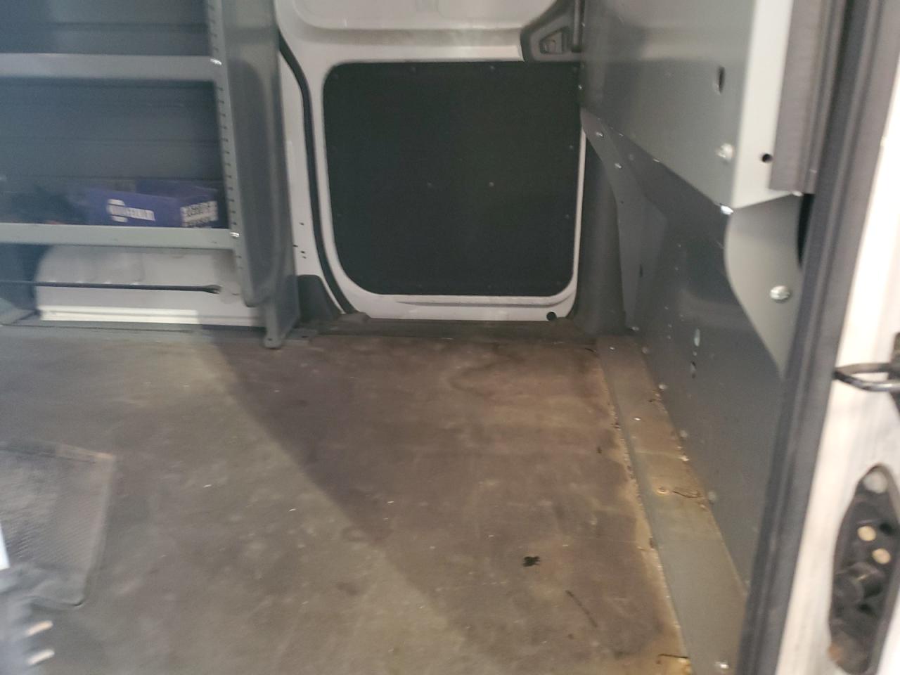 Nissan Nv 2.5s Image 4