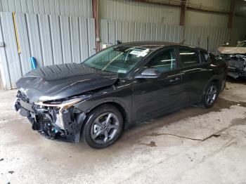  Salvage Kia K4 Lx