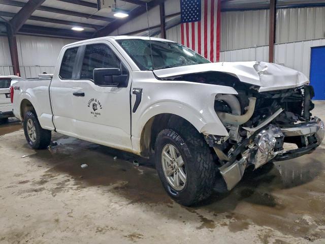 Ford F-150 Super Cab Image 4