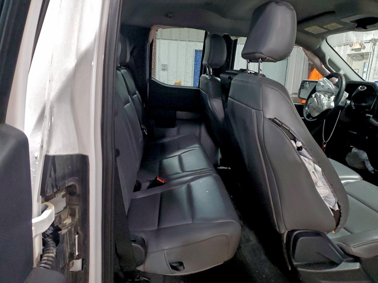 Ford F-150 Super Cab Image 10