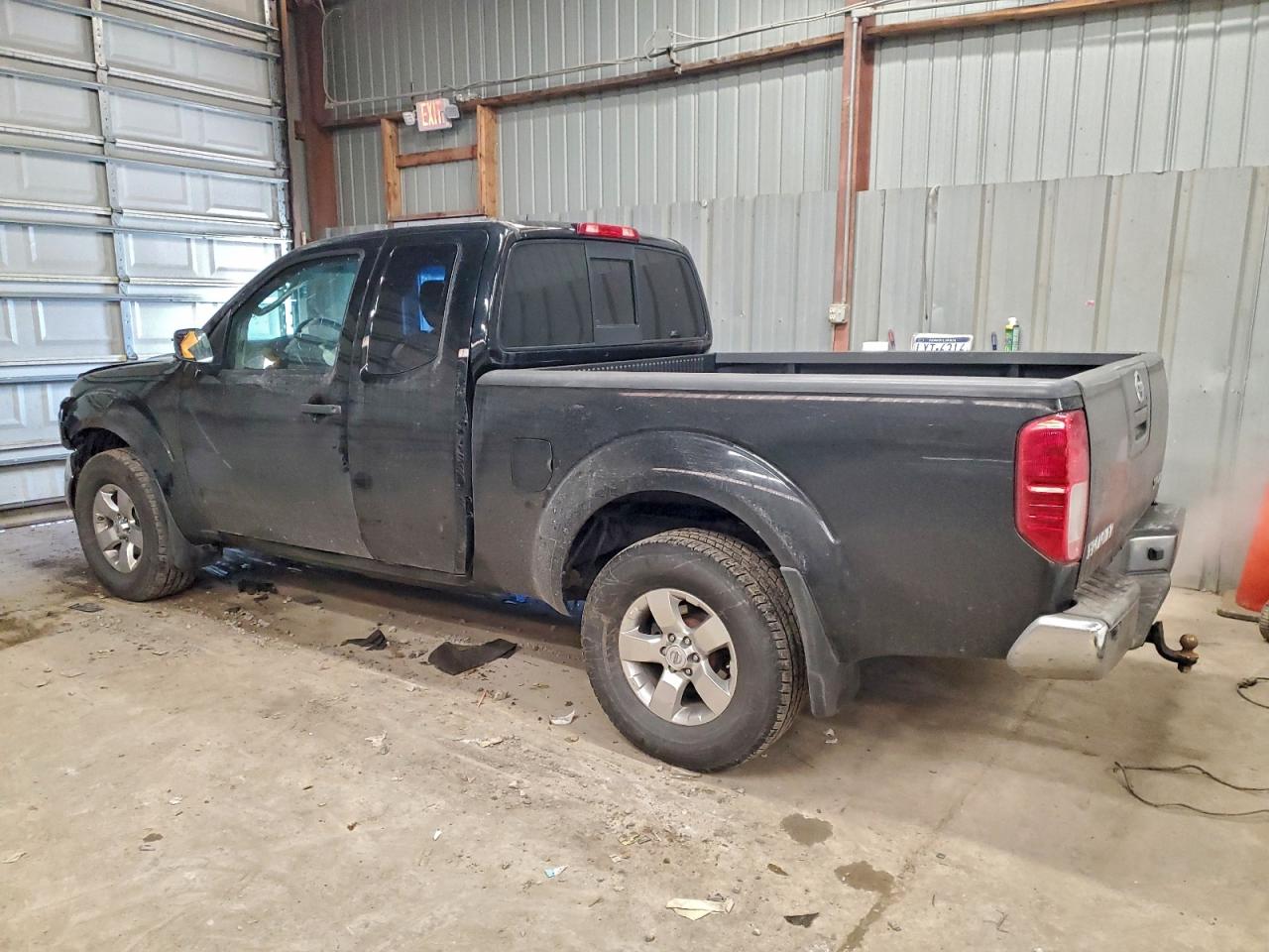 Nissan Frontier Sv Image 2