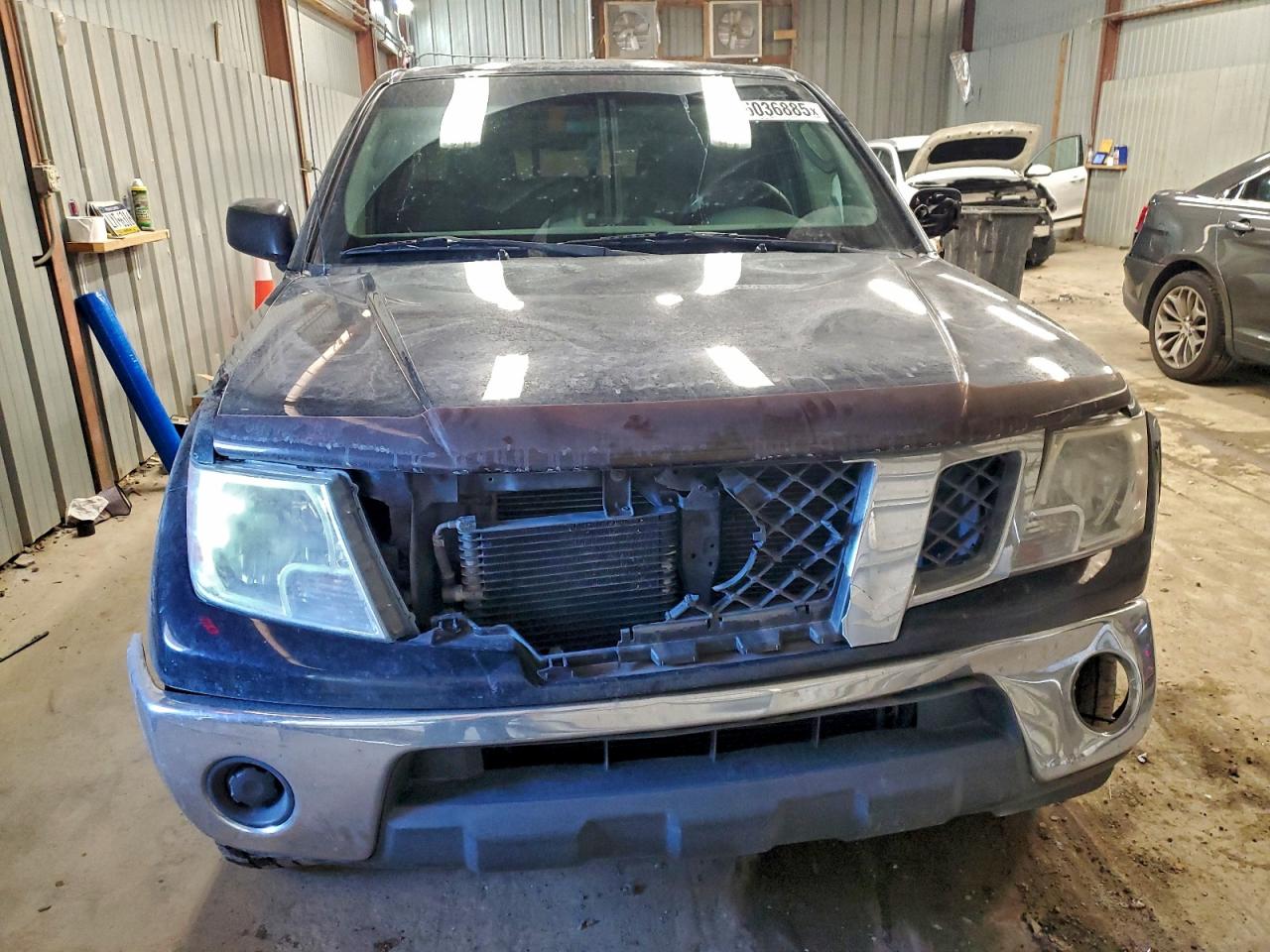 Nissan Frontier Sv Image 11