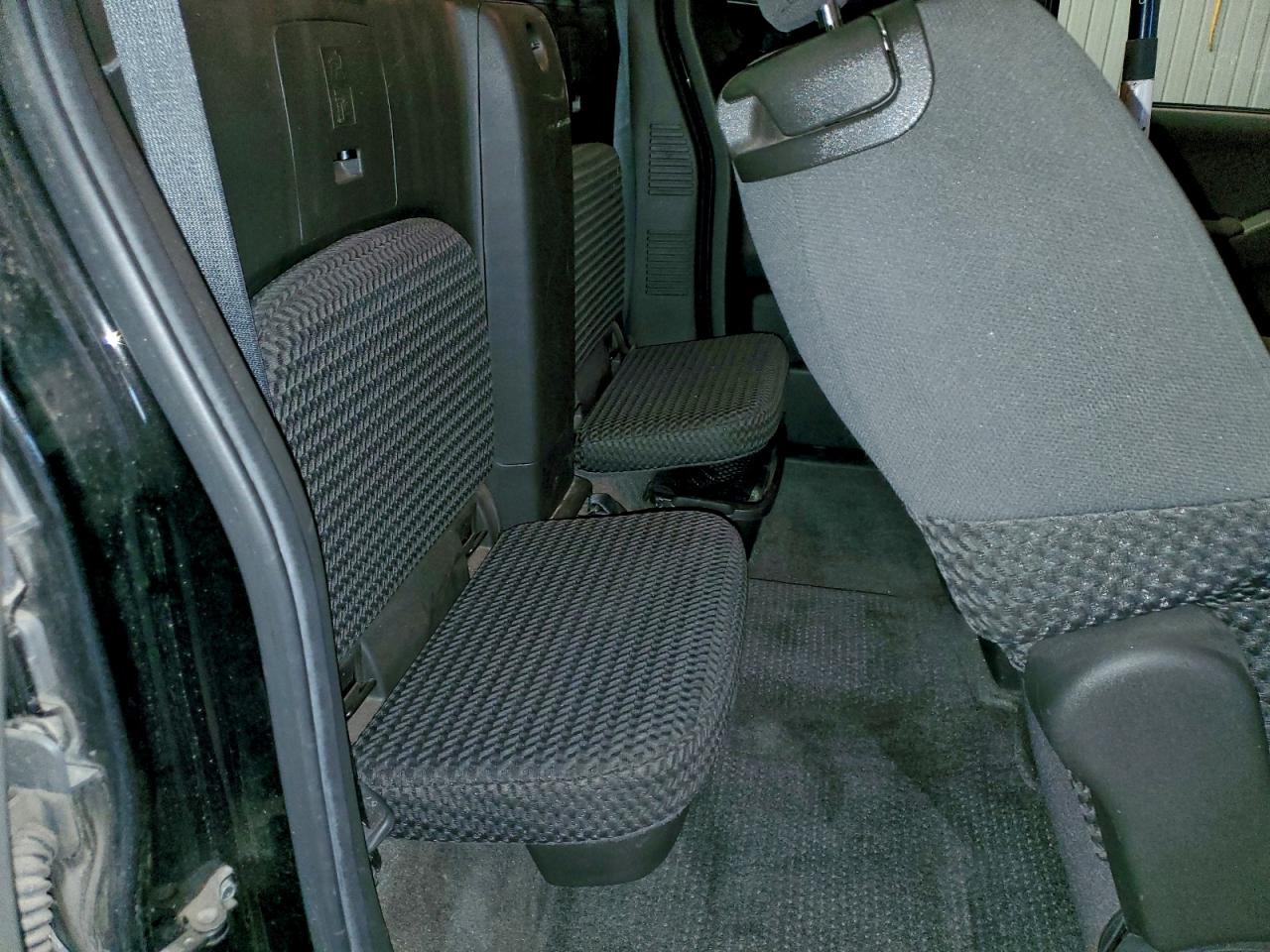 Nissan Frontier Sv Image 5